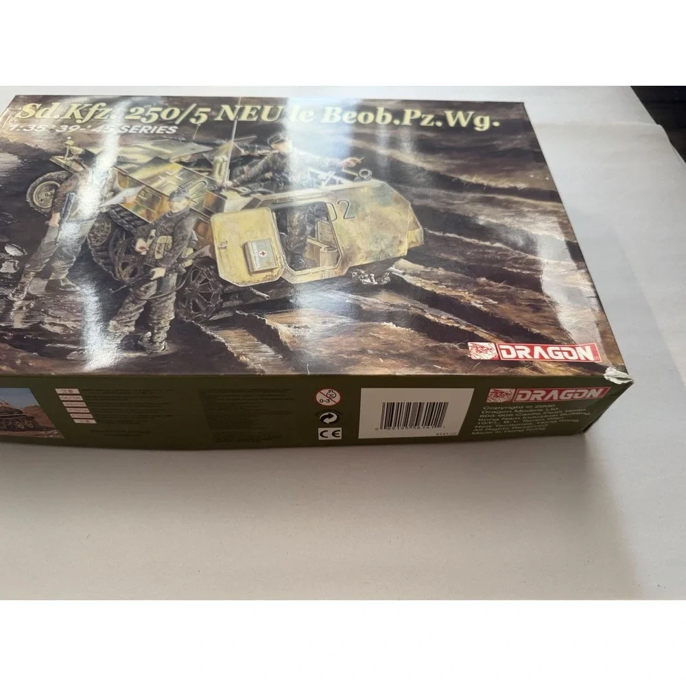 Dragon 1:35 Sd.Kfz.250/5 NEU le Beob.Pz.Wg. Model Kit #6141 Open Box